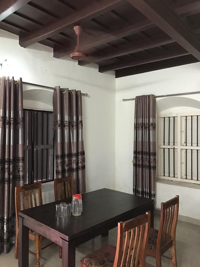 Palm Rivera Kochi Exterior photo