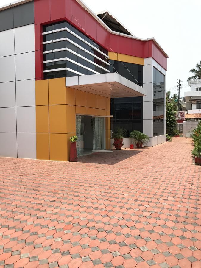 Palm Rivera Kochi Exterior photo
